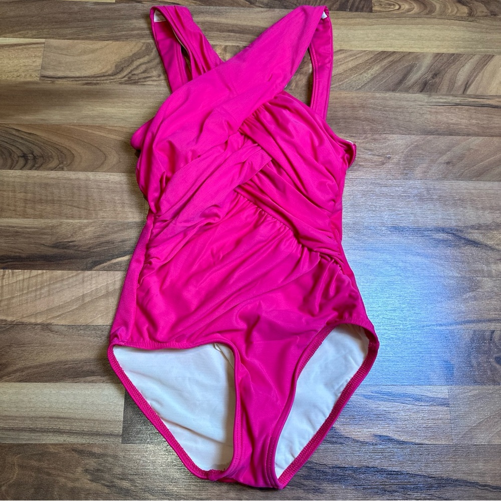 MIRACLESUIT Size Small Pink One-Piece Bathing Suit Cross Front Brief Bottom